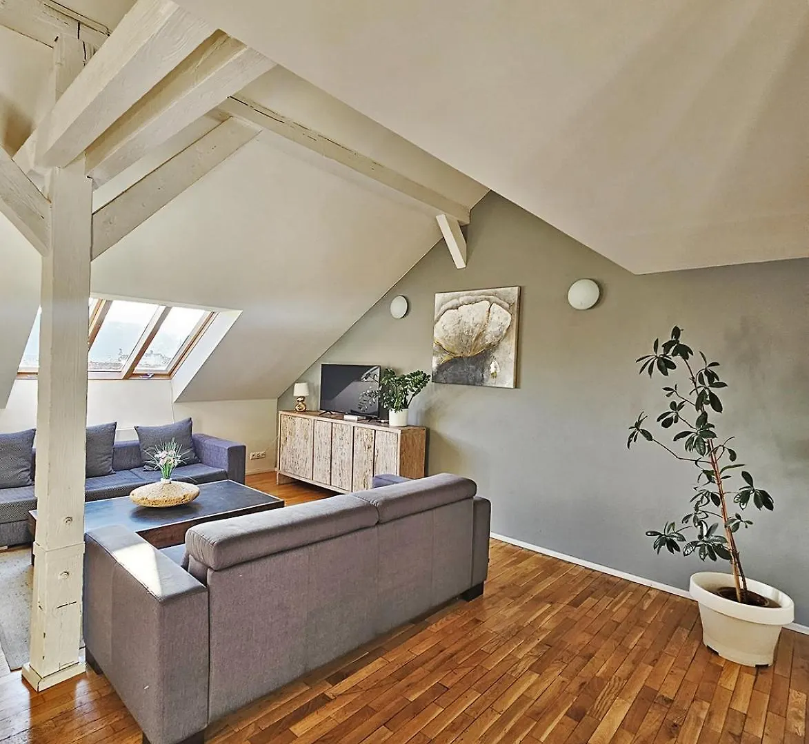 Historic Centre Apartments I Praga